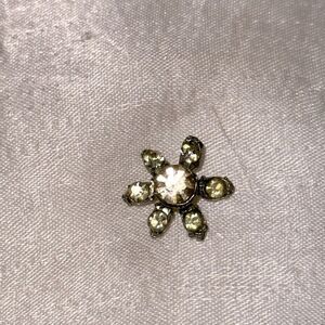 Vintage rhinestone starburst‎ women’s lapel pin